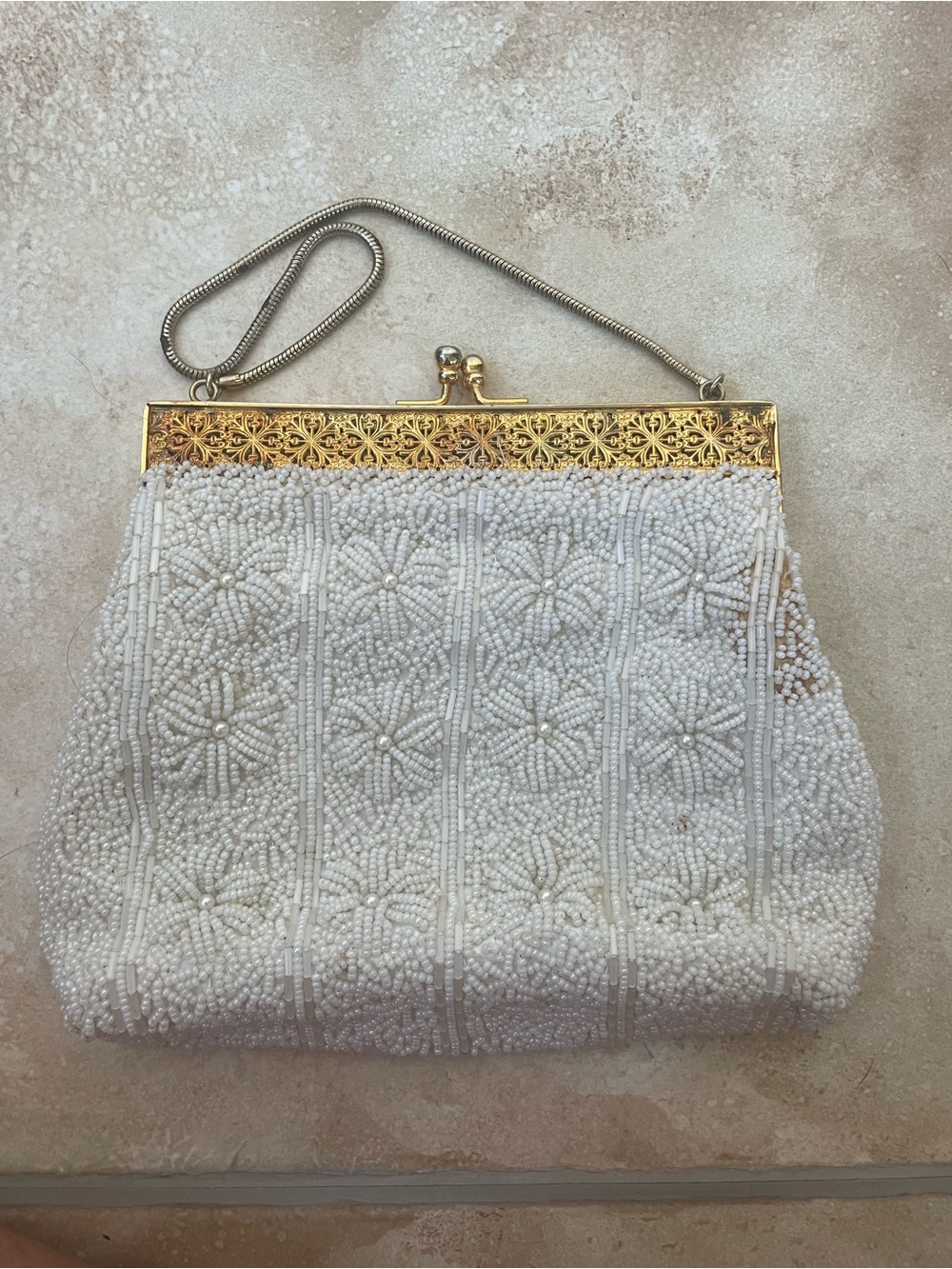 Vintage White Vintage Beaded Floral Evening Purse Gold Frame Kiss Lock Chain Bag
